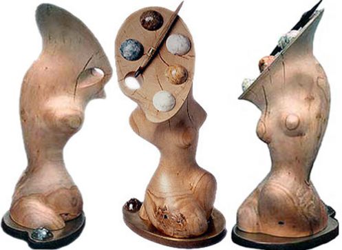 "Paulette" Sculpture en bois deTilleul, bois de méranti, stéatite, laiton